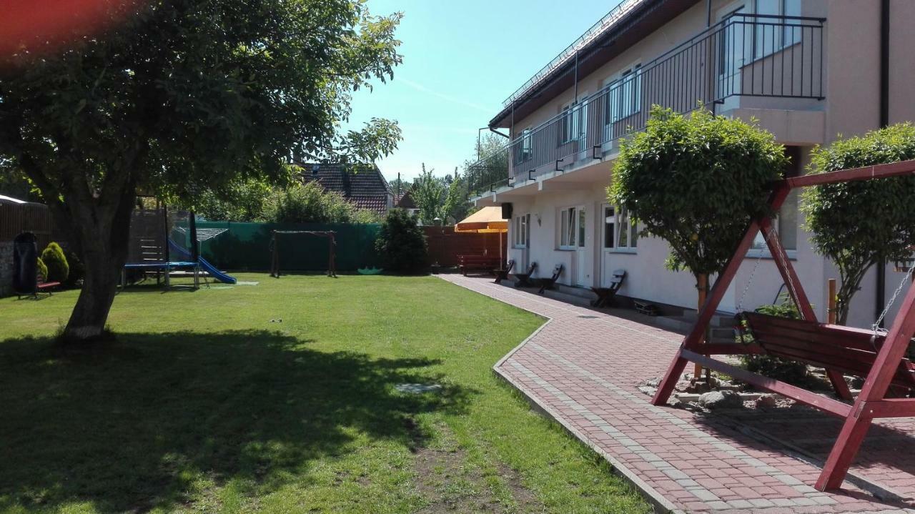 Apartamenty Gosciniec Re-Max Mrzeżyno Eksteriør billede